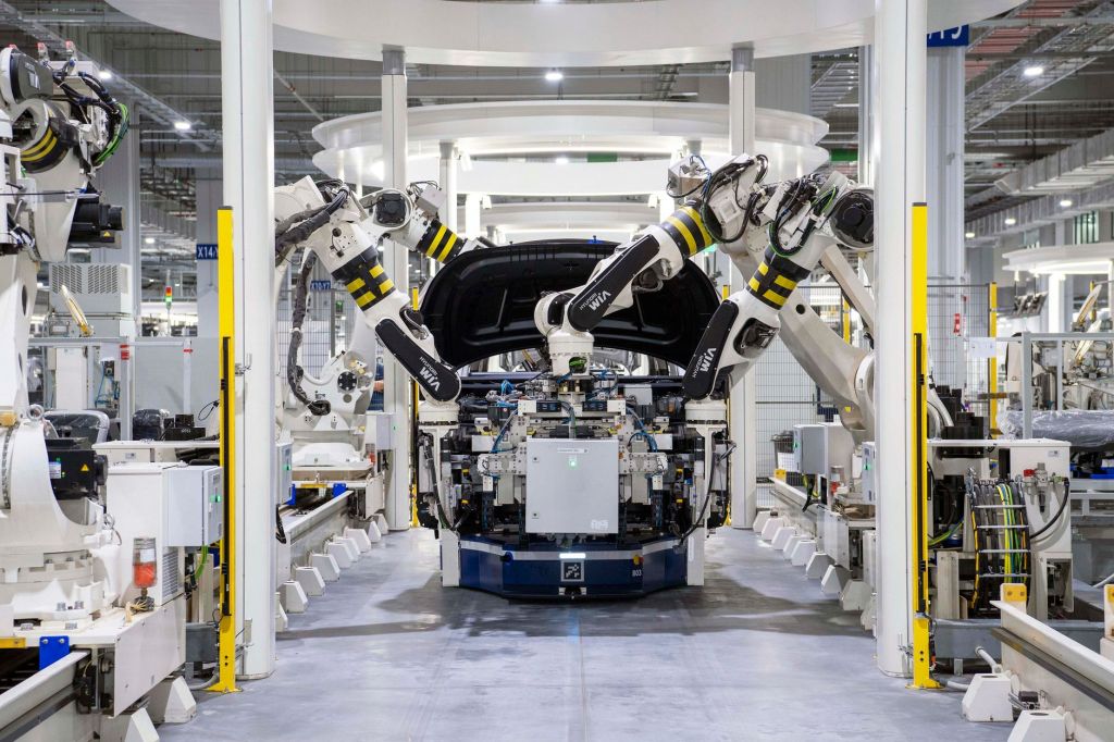 Shaping Tomorrow’s Workforce: Embracing Skills and People in Smart Factories